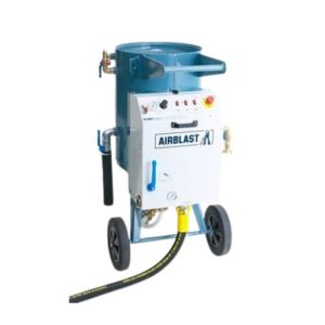 Water sandblasting cleaning machine